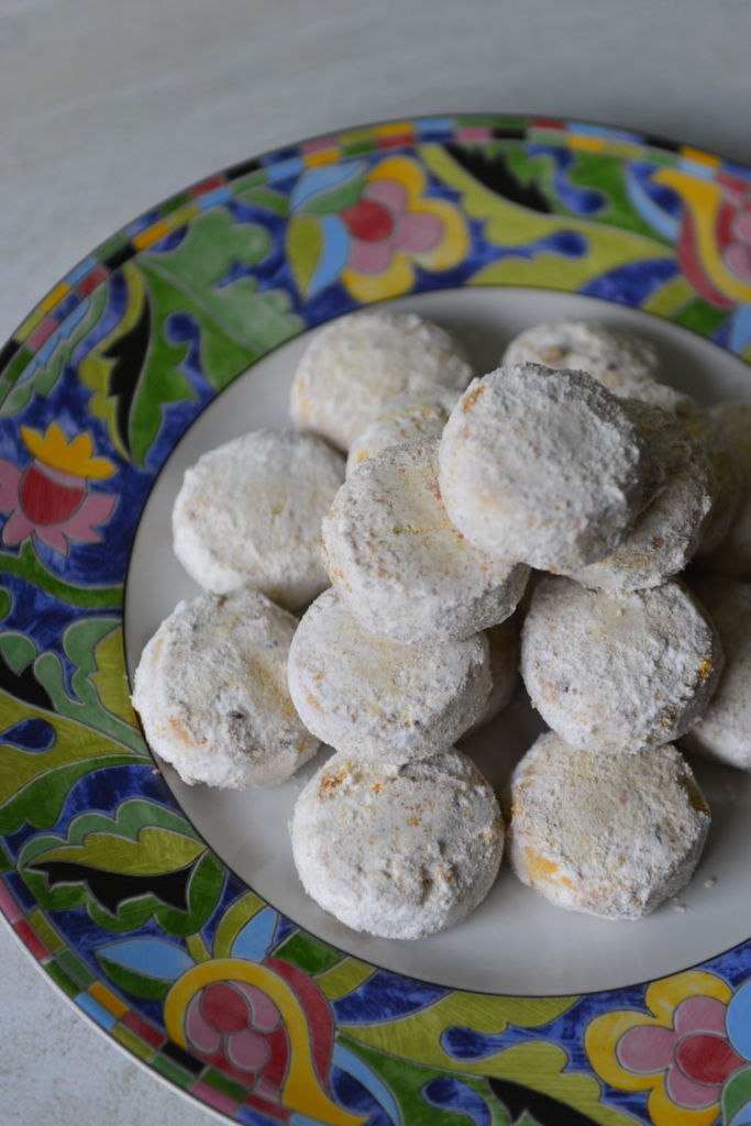 Snow Ball Cookies With Almonds