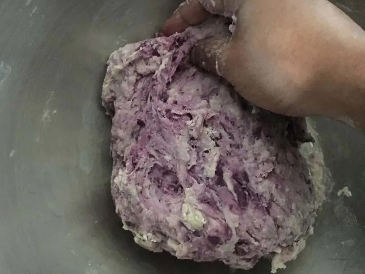 Purple yam bread