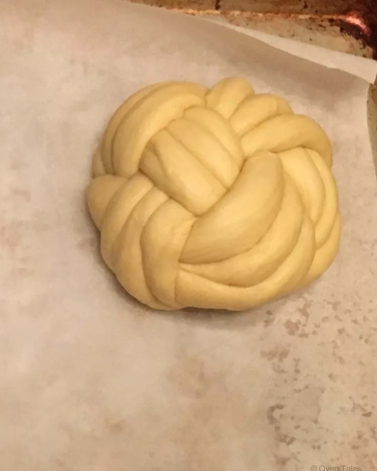 Berne Brot Shaped into a winston knot 