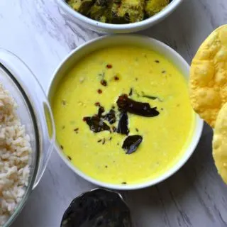 Pulisseri - Spiced yogurt Curry, Kerala Sadya Recipe
