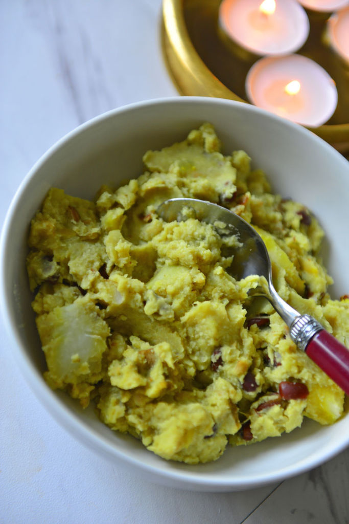 Thiruvathira Puzhukku - a  dish made with  seasonal root  vegetables  and  spiced coconut paste.