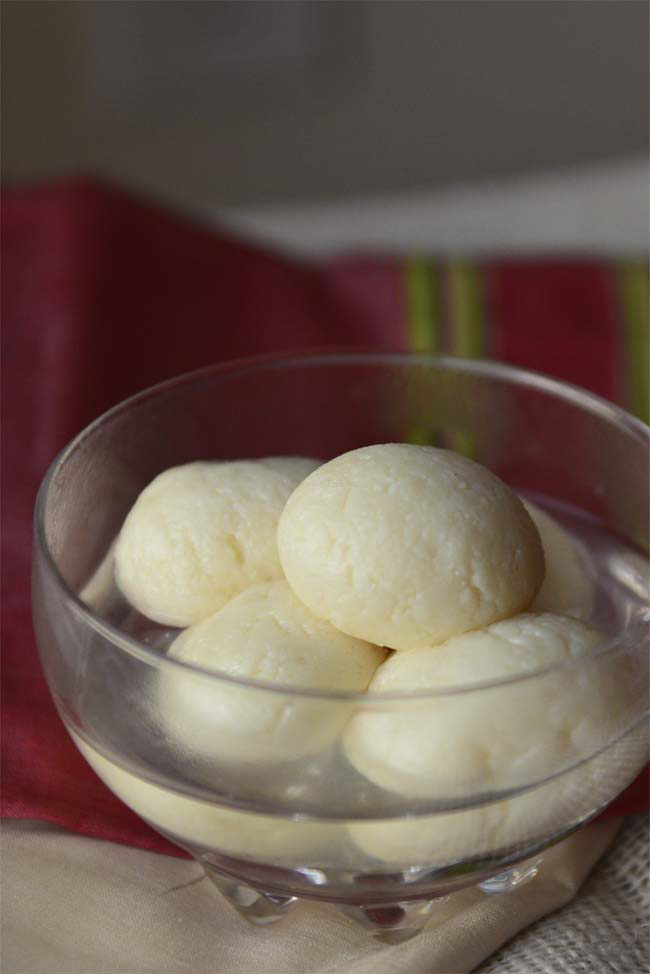 The Popular Bengali Sweet Rasgulla