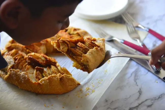 Yum - the easy pie fix - apple galette or apple crostata