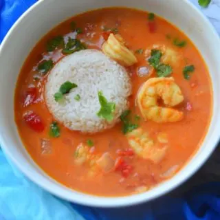Moqueca de Camarones - The brazilian Style Coconut Shrimp Stew